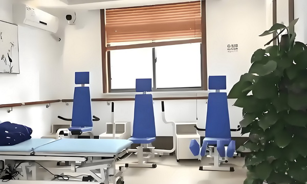 王欣瑜拒绝和裁判握手引发淡人人设塌房热议，网友破案：被逼急了